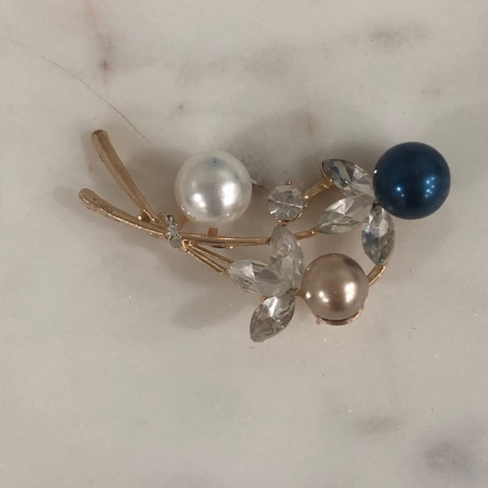 Vintage Gold Rose Flower Brooch Pin with Pearls & Diamonds - Elegant, Mi…